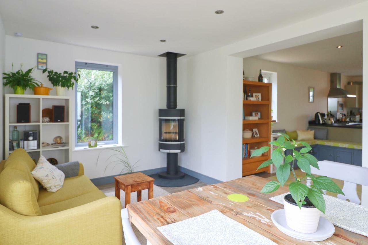 Modern Holiday Home Central St Merryn Exterior photo
