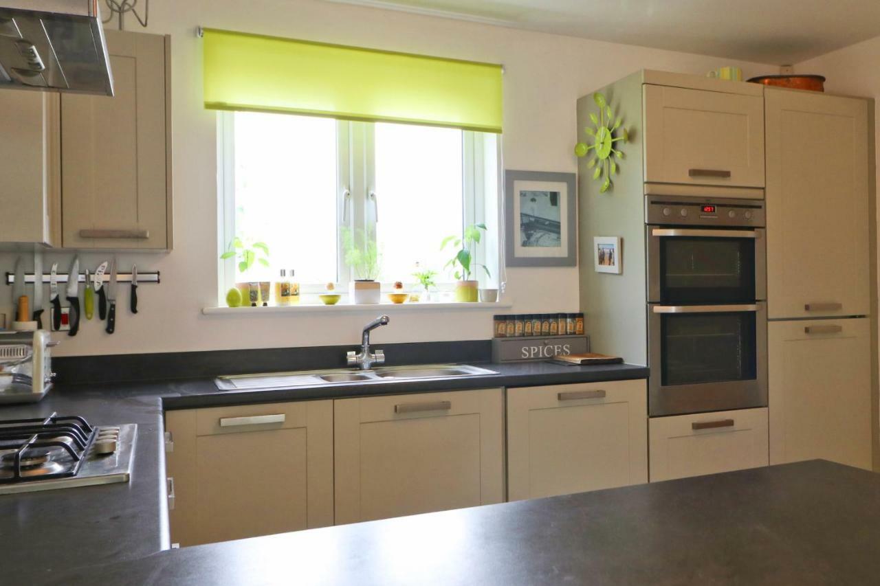 Modern Holiday Home Central St Merryn Exterior photo